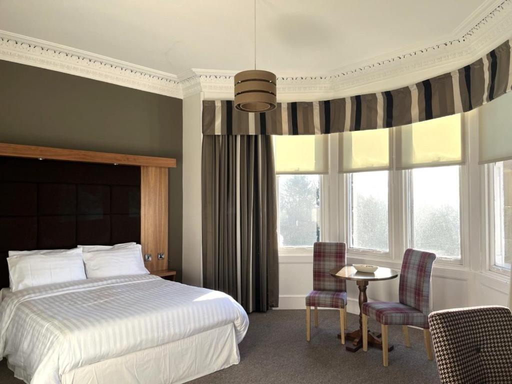The Strathearn Hotel Dysart Exterior photo